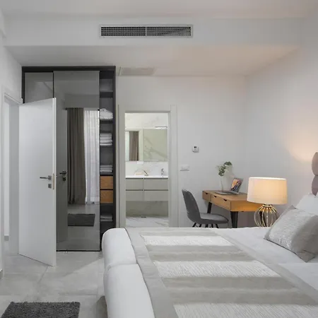 Villa New Seaview Alba Seget, 5 En-suite Bedrooms Seget Vranjica