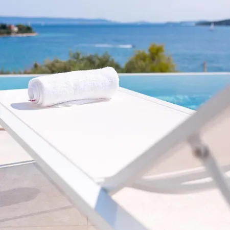 Villa New Seaview Alba Seget, 5 En-suite Bedrooms